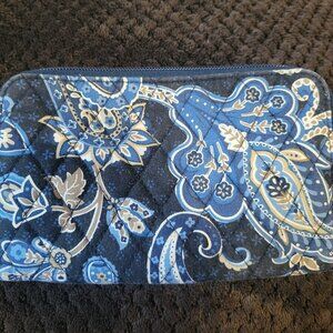 Vera Bradley zippered wristlet wallet